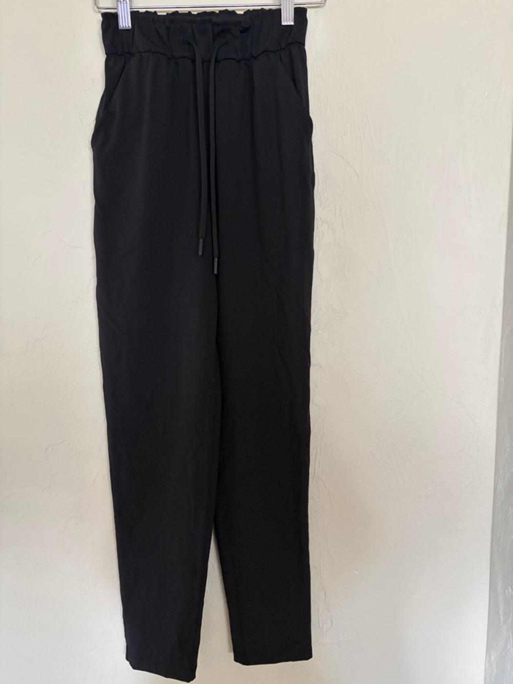 Lululemon Full-On Luxtreme Keep Moving Pants. Excellent Condition.